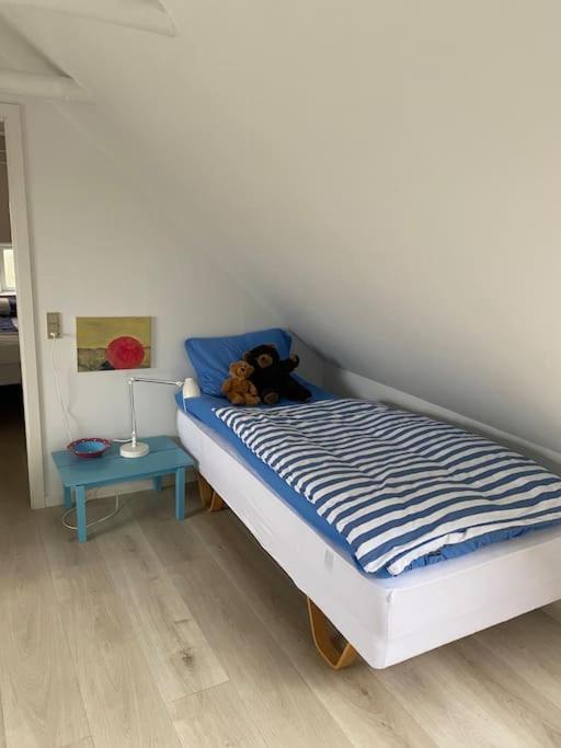 Skont Hus Pa Landet Taet Pa Billund Villa Give Екстериор снимка